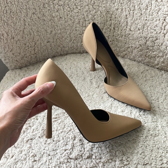 💔Sold 💔 ZARA TAN FABRIC HEELS SZ 38 - Picture 2 of 8